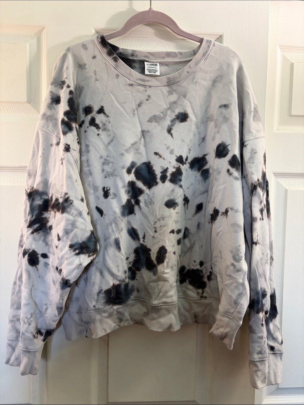 Victoria’s Secret Pink Women’s oversized crew neck sweatshirt gray tie dye